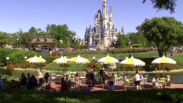 The Bahnsen Group CIO David Bahnsen, H Squared Research's Hitha Herzog and FBN's Jackie DeAngelis on heiress Abigail Disney's concerns about how workers were treated at its Disneyland theme park.
