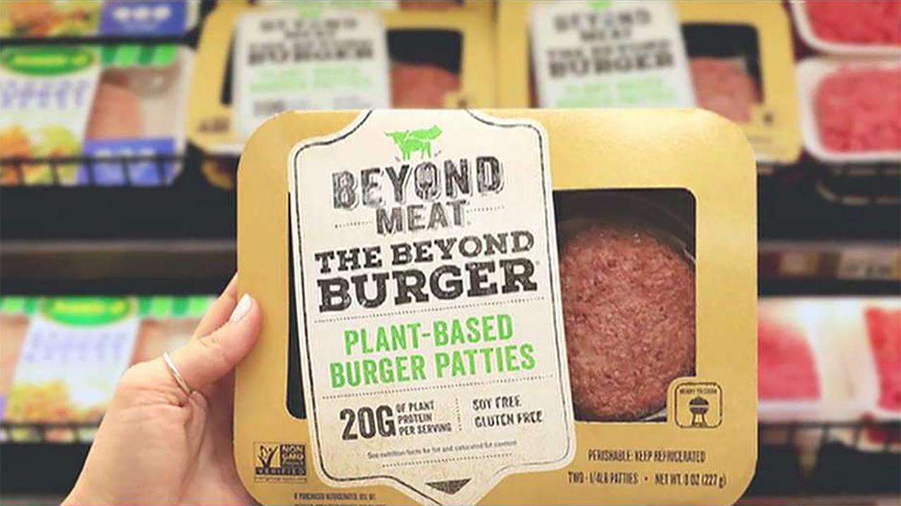 Former Chrysler CEO Bob Nardelli, CFRA Investment Strategist Lindsey Bell and former Ohio State Senate Minority Leader Capri Cafaro on the spike in the number of Amazon Prime cancellations and Blue Apron shares spiking on the company's partnership with Beyond Meat.