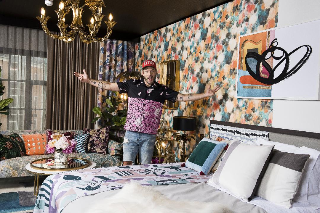 Katy Perry's stylist, Johnny Wujek, teamed up with designer Kaitlyn Ham to create a hotel room that can please all couples who struggle with compromising.