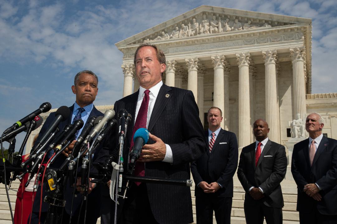 Texas Attorney General Ken Paxton discusses the border battle between Democrats and ICE.