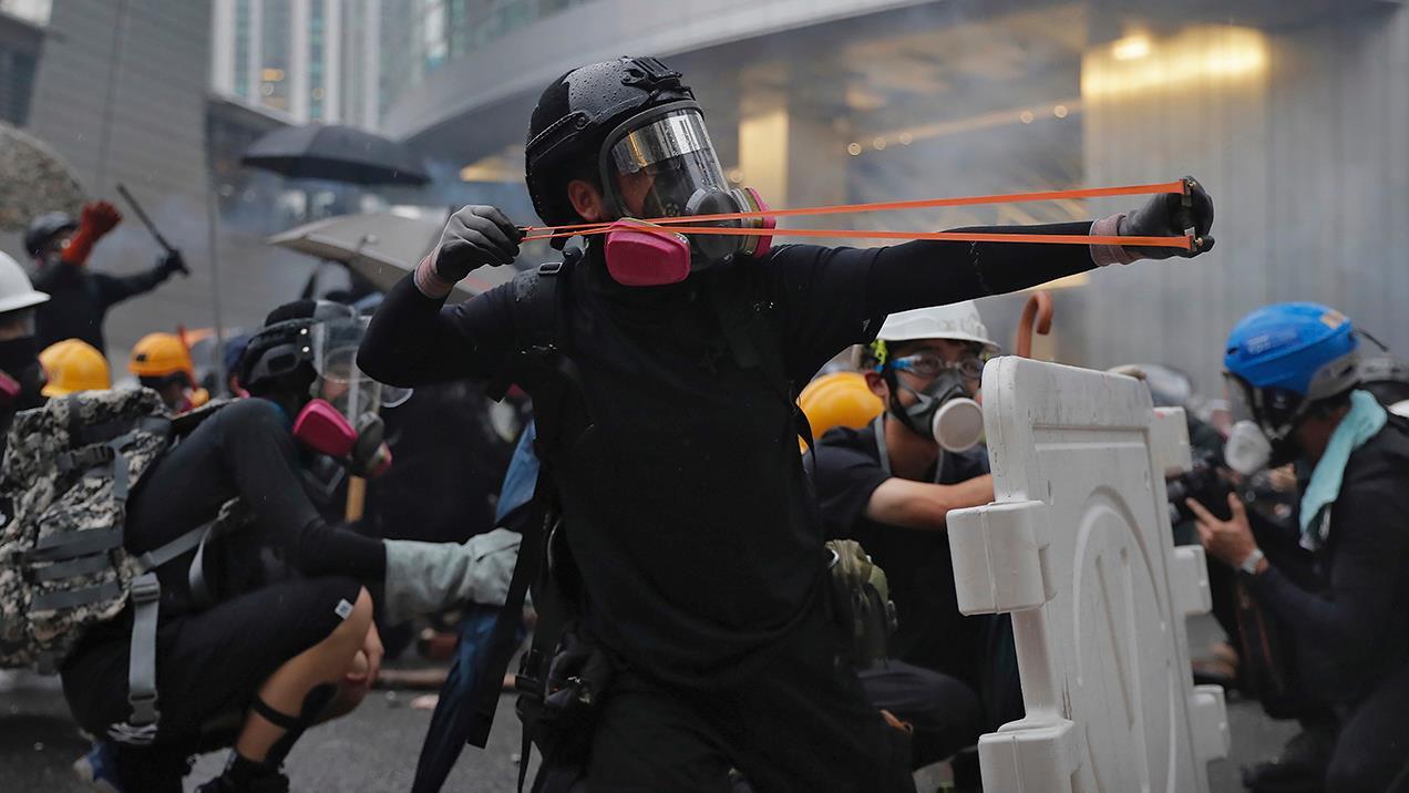 Gordon Chang, the author of “The Coming Collapse of China,” weighs in on the worst-case scenario when China claims it has the right to force a state of emergency to stop Hong Kong protesters. 