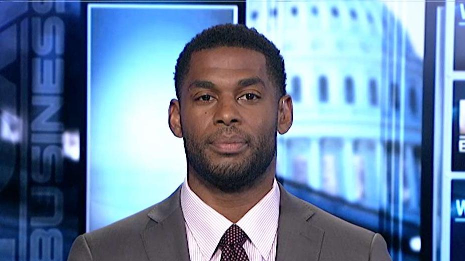 Super Bowl champion Marques Colston argues college athletes should be paid for their efforts.