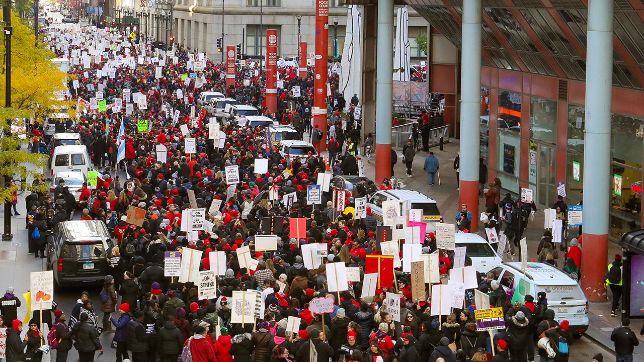 Forbes Media Chairman Steve Forbes, former investment banker Carol Roth, River Twice Capital president Zachary Karabell, CIO of Kingsview Asset Management Scott Martin and FOX Business’ David Asman discuss the latest headlines surrounding the Chicago teachers’ strike. 