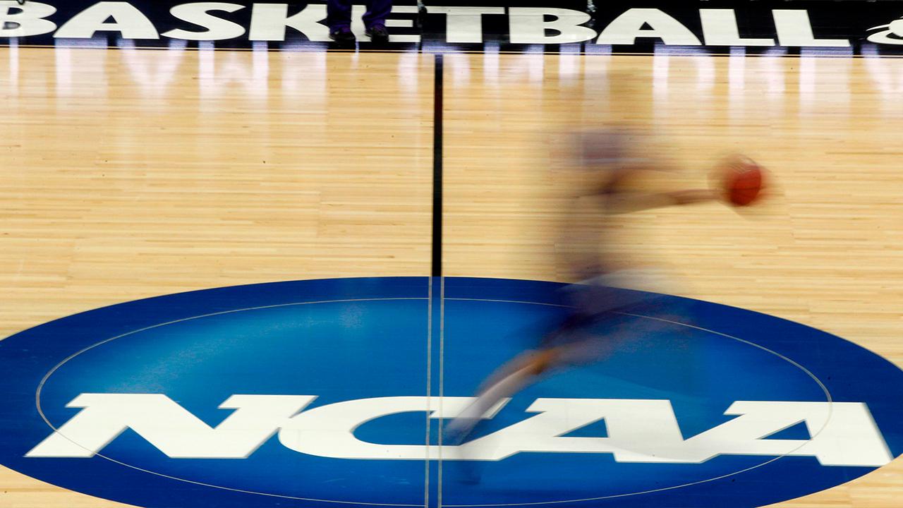 Fox News senior judicial analyst Judge Andrew Napolitano gives his thoughts on the NCAA taking steps to pay college athletes. 