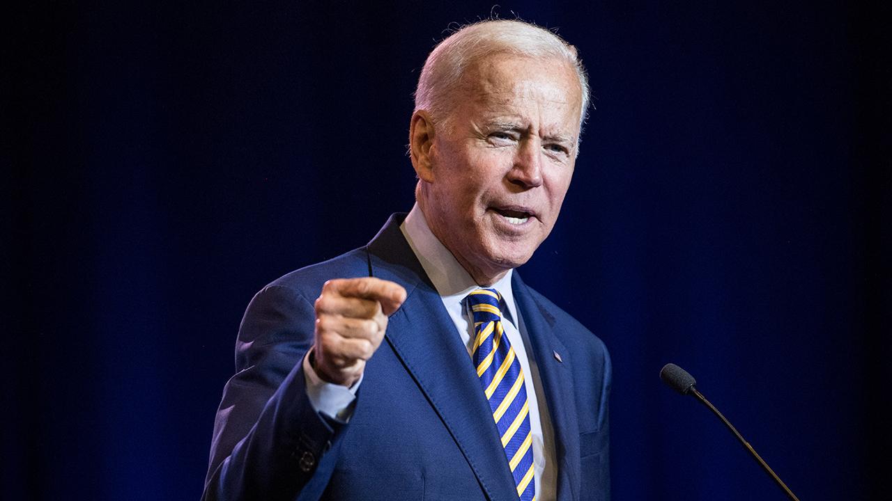FOX Business' Neil Cavuto, Democratic strategist David Burstein, New York Post editorial page assistant Brooke Rogers and Wall Street Journal Editorial Board member James Freeman discuss the doubts people have over Joe Biden in early primary states.