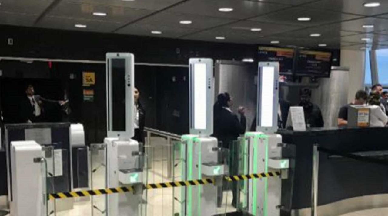 The latest airport tech may be a ‘self-boarding gate.’