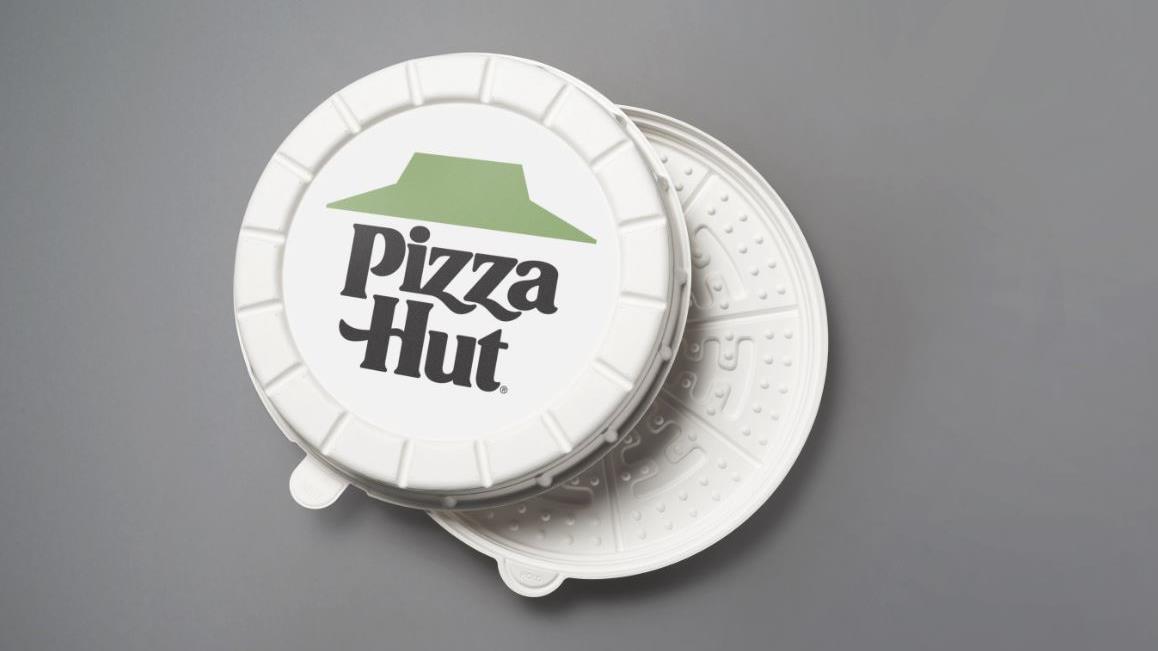 A Pizza Hut in Phoenix is testing ‘Incogmeato’ plant-based sausage and round pizza boxes while supplies last. FOX Business’ Cheryl Casone with more.