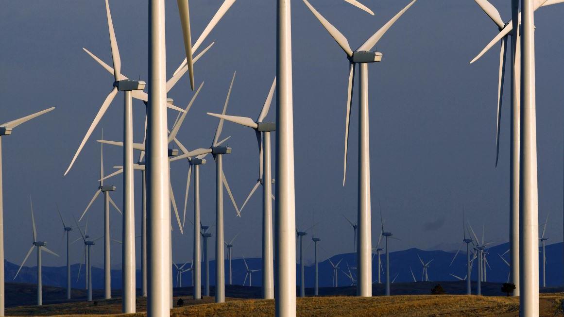 FOX Business’ Todd Piro reports on the end of a federal tax credit that may threaten the future of wind farming.