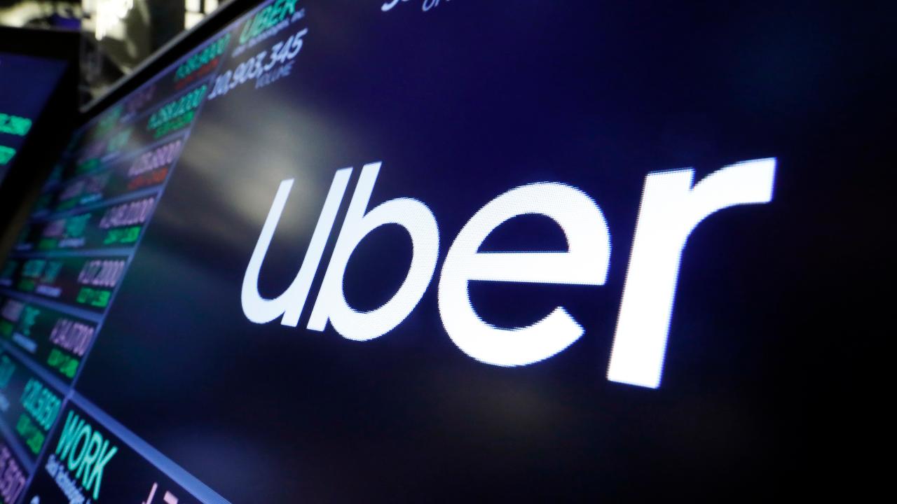 Tech analyst John Meyer discusses Uber's loss of $1.16 billion and their expectation to turn a profit by 2021.