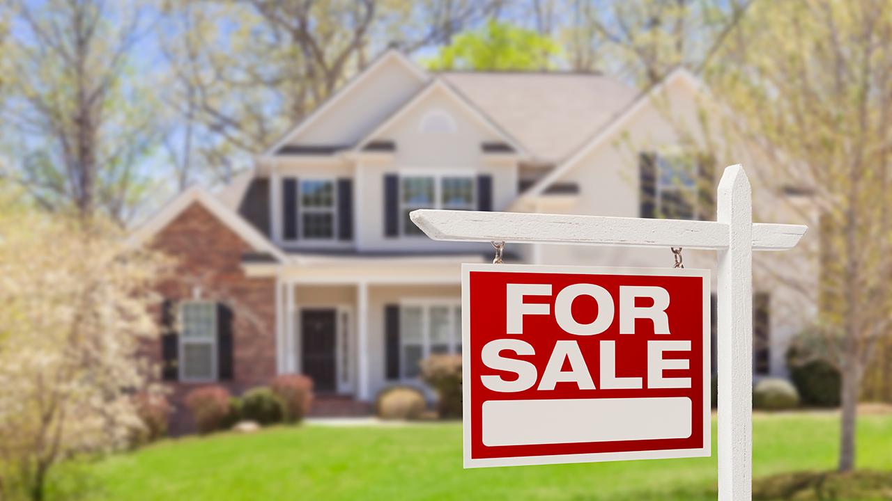 Waypoint Real Estate Investments CEO Scott Lawlor discusses the housing market, how more baby boomers are staying in their homes and college parents investing in real estate instead of campus dorms.
