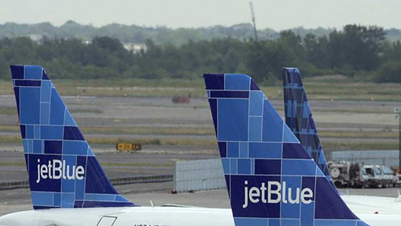 Morning Business Outlook: JetBlue is getting down to basics with its new fare that offers cheaper prices in exchange for fewer perks; Hyatt is the latest hotel chain to discontinue travel-sized toiletries like shampoo, conditioner and shower gel.
