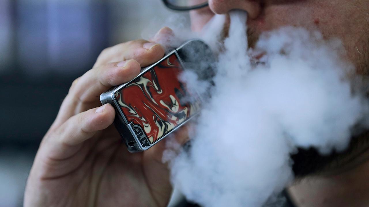 Consumers should be over 21 to purchase e-cigarettes: Dr. Marc Siegel