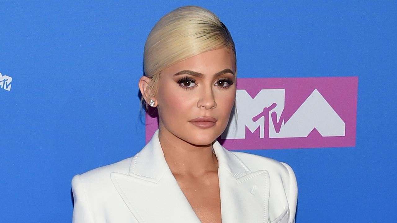FOX Business' Jackie DeAngelis and Non-Political News founder Vera Gibbons discuss Kylie Jenner's decision to sell 51 percent of her makeup empire and explain why cosmetic companies will need to 'brace' for a rough holiday season.