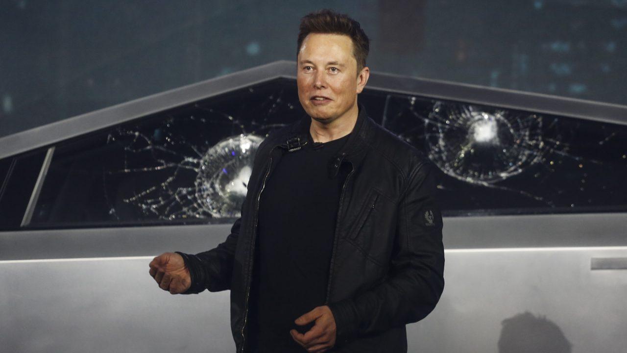 FOX Business' Charlie Gasparino discusses Elon Musk's performance as CEO of Telsa. 