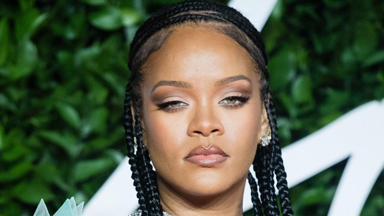 Fox News Headlines 24/7 anchor Brett Larson discusses pop star Rihanna's documentary and why streaming services are willing to shell out big bucks for rights to exclusive documentaries and films.