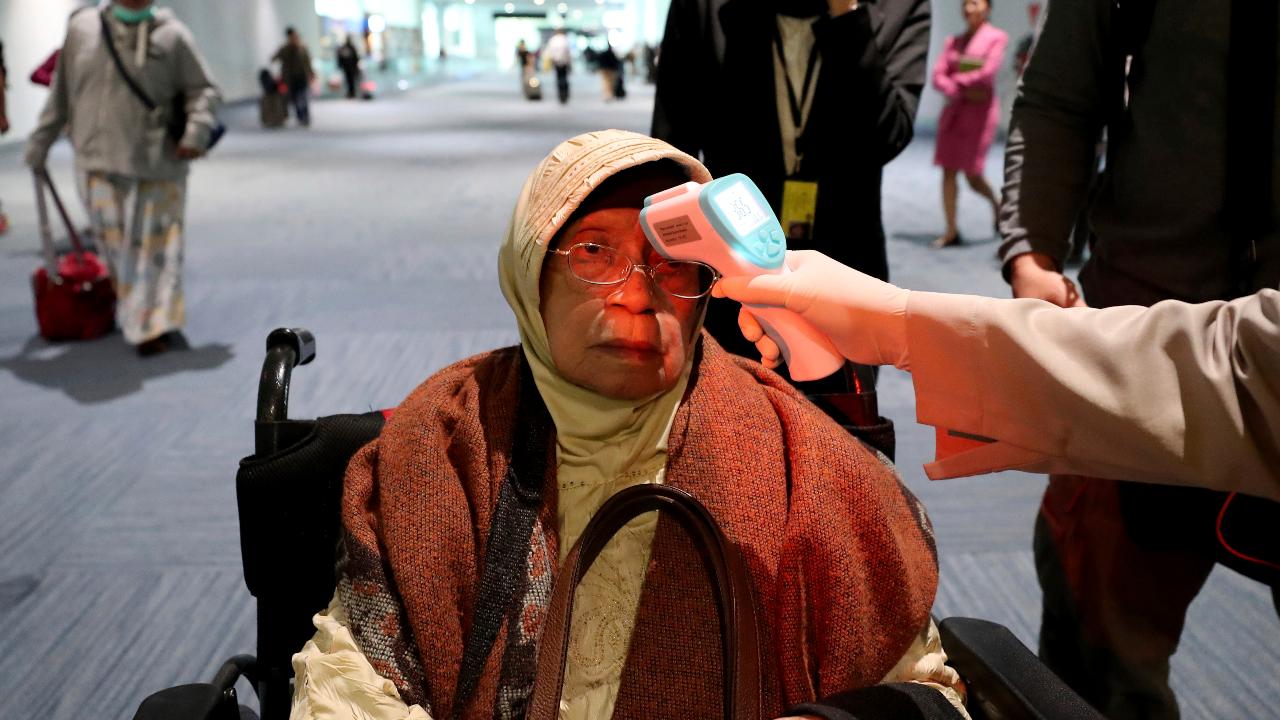 Coronavirus Retailers Cash In On Virus Themed Medical Masks T