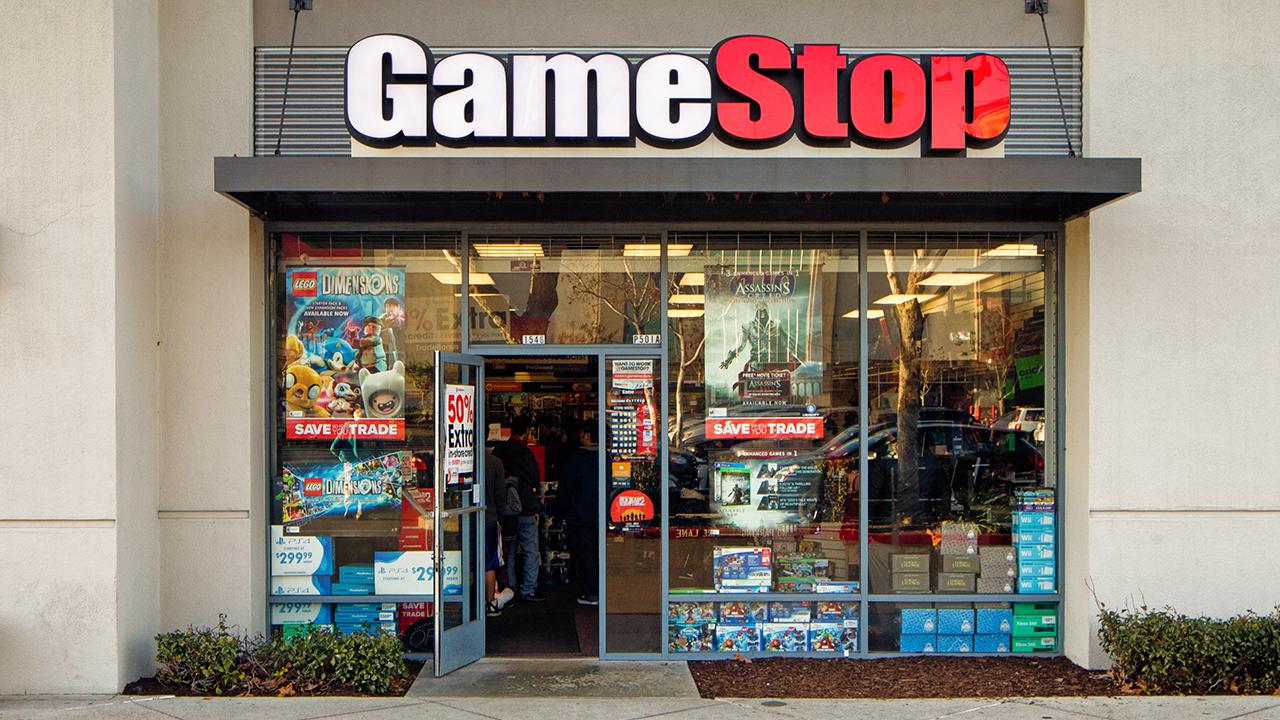 media./i/gamestop/20004425_ALT04?$pdp$