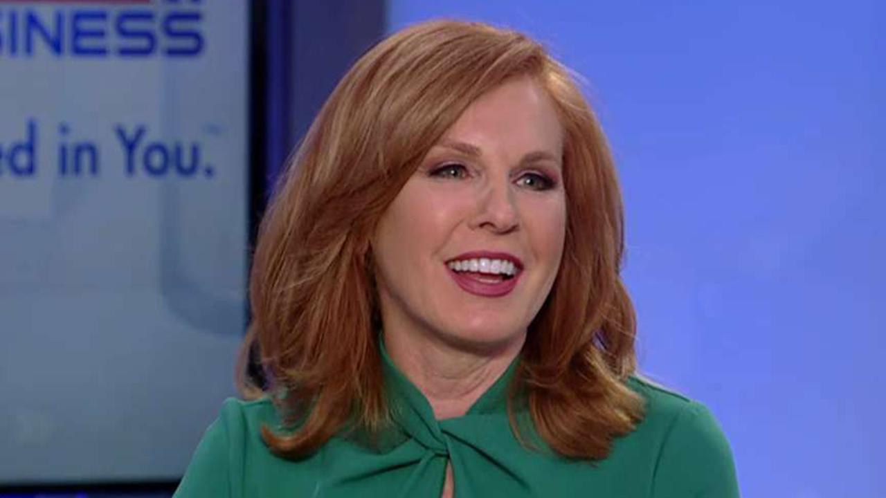 FOX Business anchors Liz Claman and Charles Payne discuss the best ways to guarantee financial security in retirement during a FOX Business Town Hall event. 
