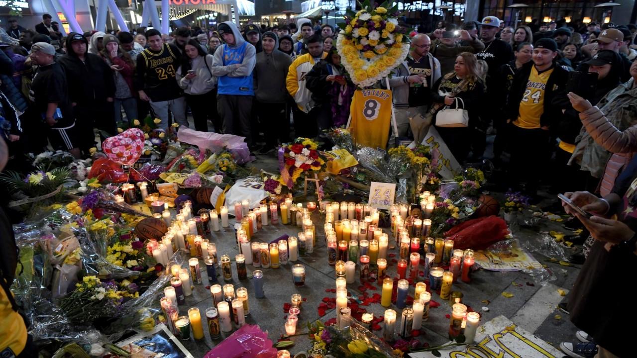 Kobe Bryant’s friends, colleagues and President Trump tweet their condolences to his family and remembered the legend who was killed in a helicopter crash at the age of 41. FOX Business’ Ashley Webster with more.  