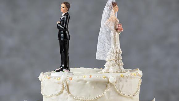 Wall Street Journal opinion writer Jillian Melchior discusses why an increased number of couples split in January.