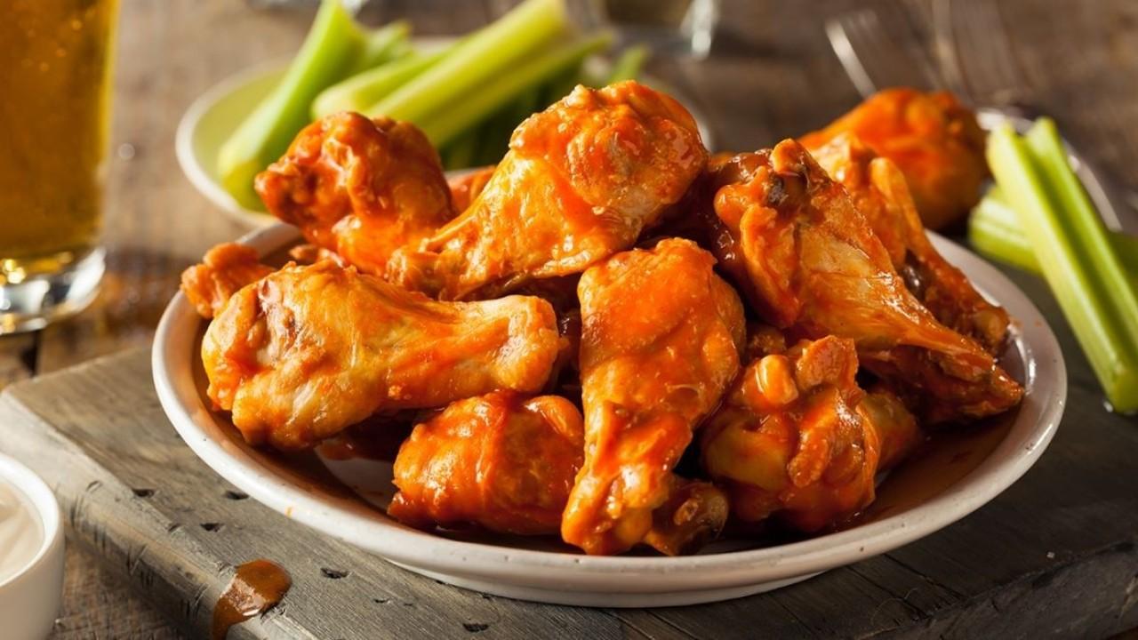 Americans will eat 2 percent more chicken wings this NFL championship weekend than they did last year. FOX Business’ Cheryl Casone with more. 