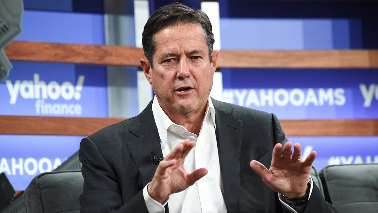 Barclays CEO Jes Staley is being investigated over links to Jeffrey Epstein. FOX Business’ Ashley Webster has more. 