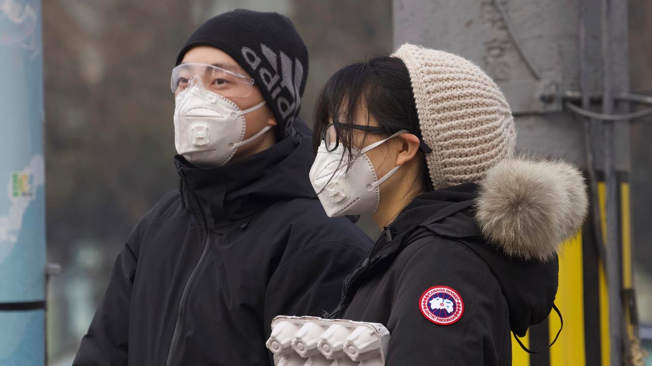 Coronavirus cases burgeoning in China is 'biggest problem': Dr. Marc Siegel