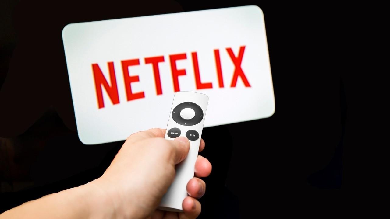 FOX Business correspondent Mike Gunzelman discusses Netflix's new platform that simulates a movie night with friends while stuck at home.
