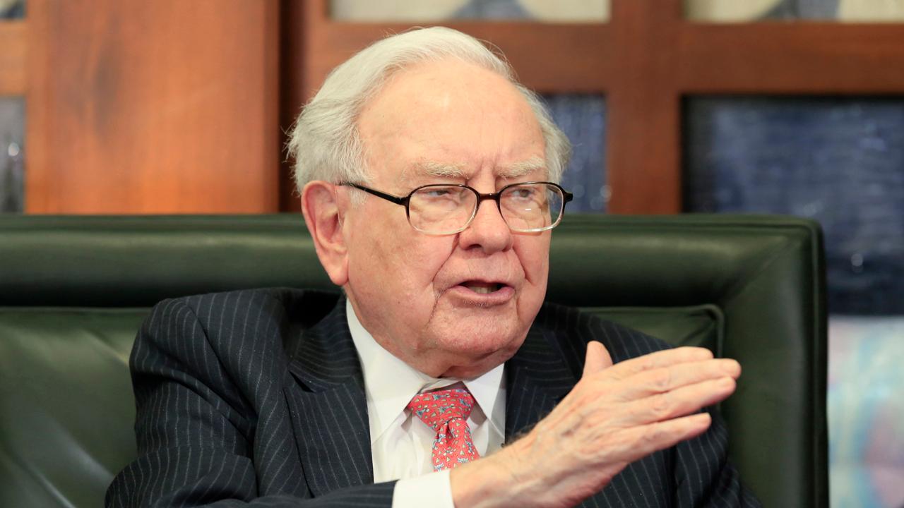 Smead Capital Management founder Bill Smead discusses where Berkshire Hathaway CEO Warren Buffett may find opportunities during the coronavirus pandemic and whether Buffett is buying on the market's worst days.