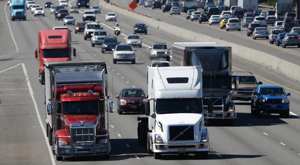 Drivers in the trucking industry are asking for help during coronavirus, such as more safety equipment, as well as some longer-term requests. FOX Business’ Grady Trimble with more.