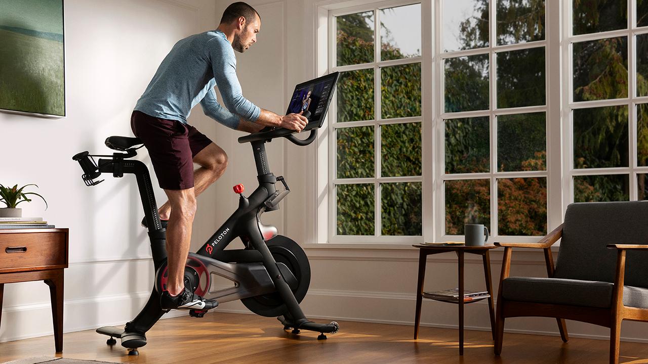 Peloton cycle sale live streaming