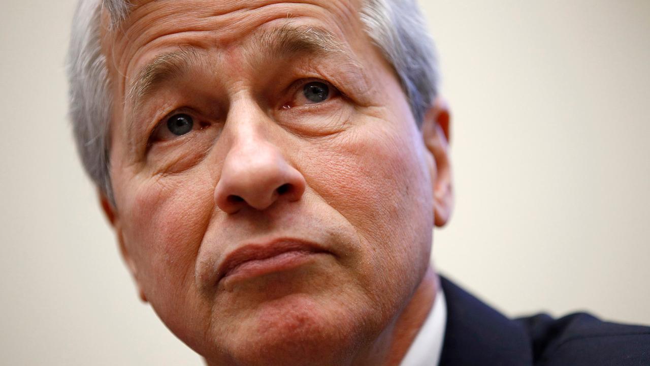 JPMorgan CEO Jamie Dimon is back to work following heart surgery. FOX Business’ Ashley Webster with more. 