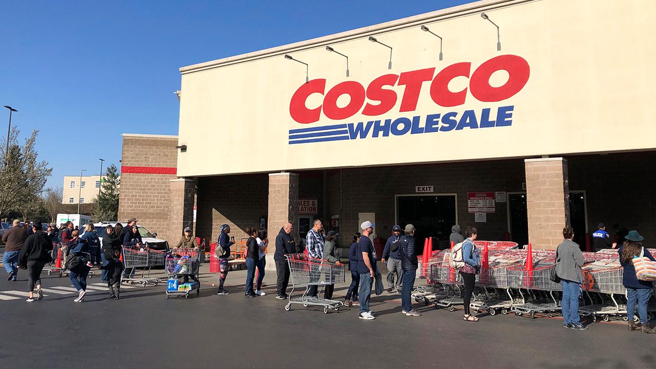 Costco is teaming up with Instacart to launch a pharmaceutical delivery service. FOX Business’ Lauren Simonetti with more.