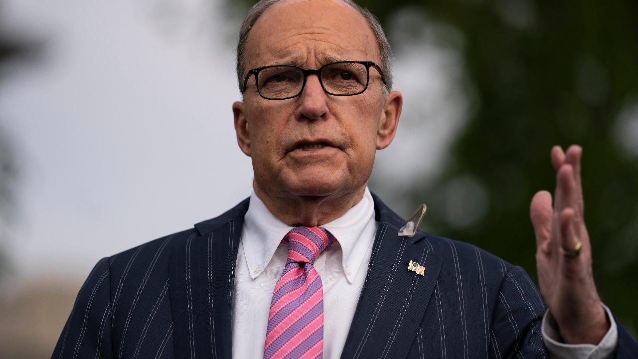 National Economic Council Director Larry Kudlow breaks down the process for applying for small business loans.