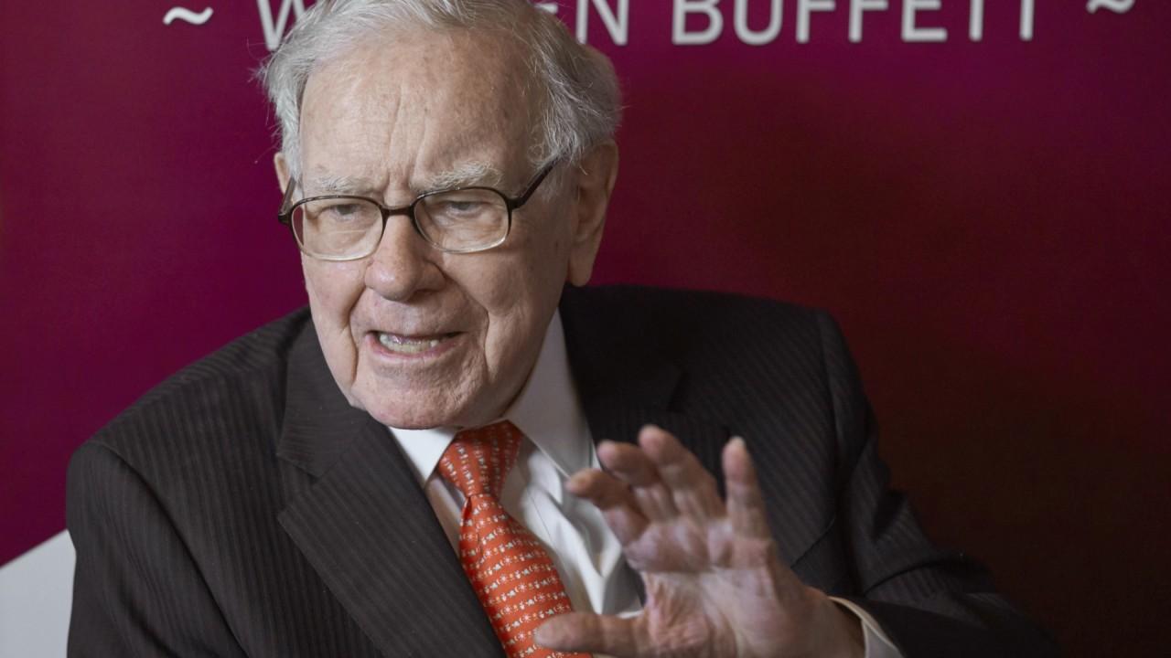 'The Warren Buffett Shareholder' author Lawrence Cunningham and Smead Capital Management CEO and CIO Bill Smead respond to Berkshire Hathaway's shareholder meeting this year that featured only Warren Buffett and his possible successor Greg Abel.
