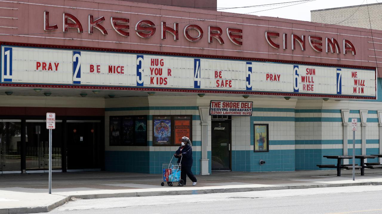 Classic blockbusters including ‘Jaws,’ ‘Back to the Future and the ‘Harry Potter’ series may be returning to movie theaters soon. FOX Business’ Grady Trimble with more.