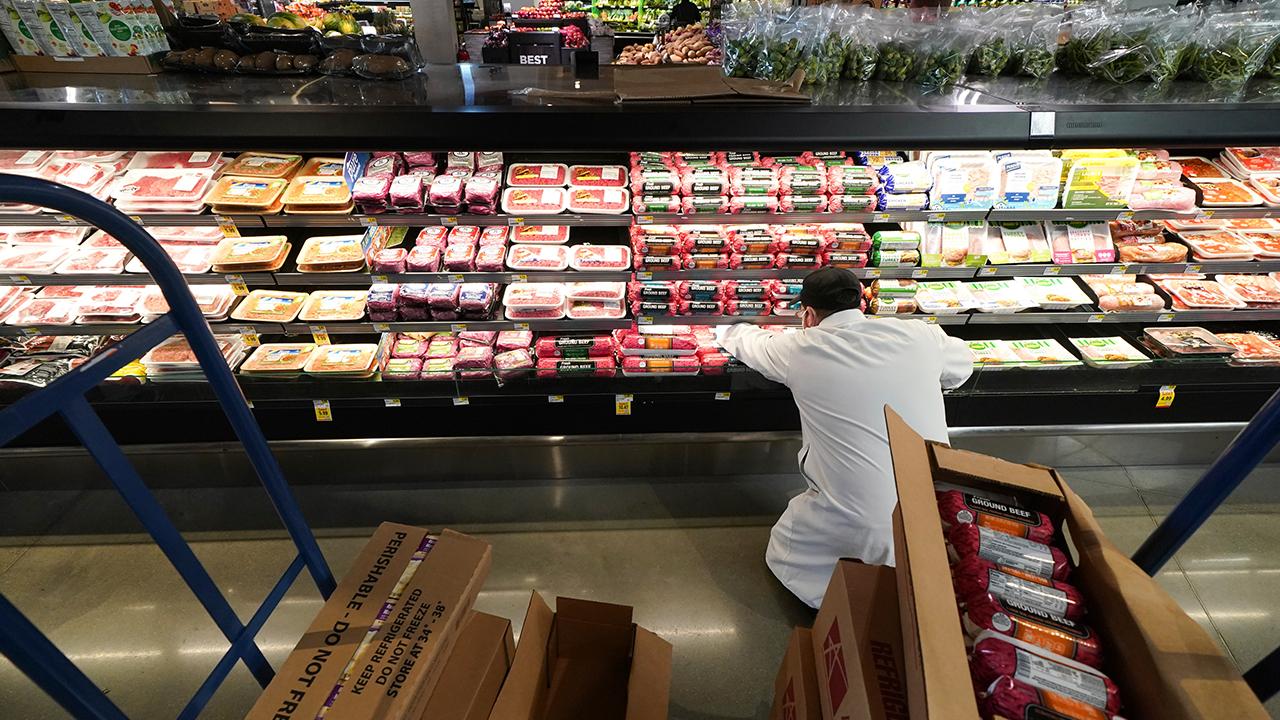 Packaged meat aisle at the grocery store, Stock Video