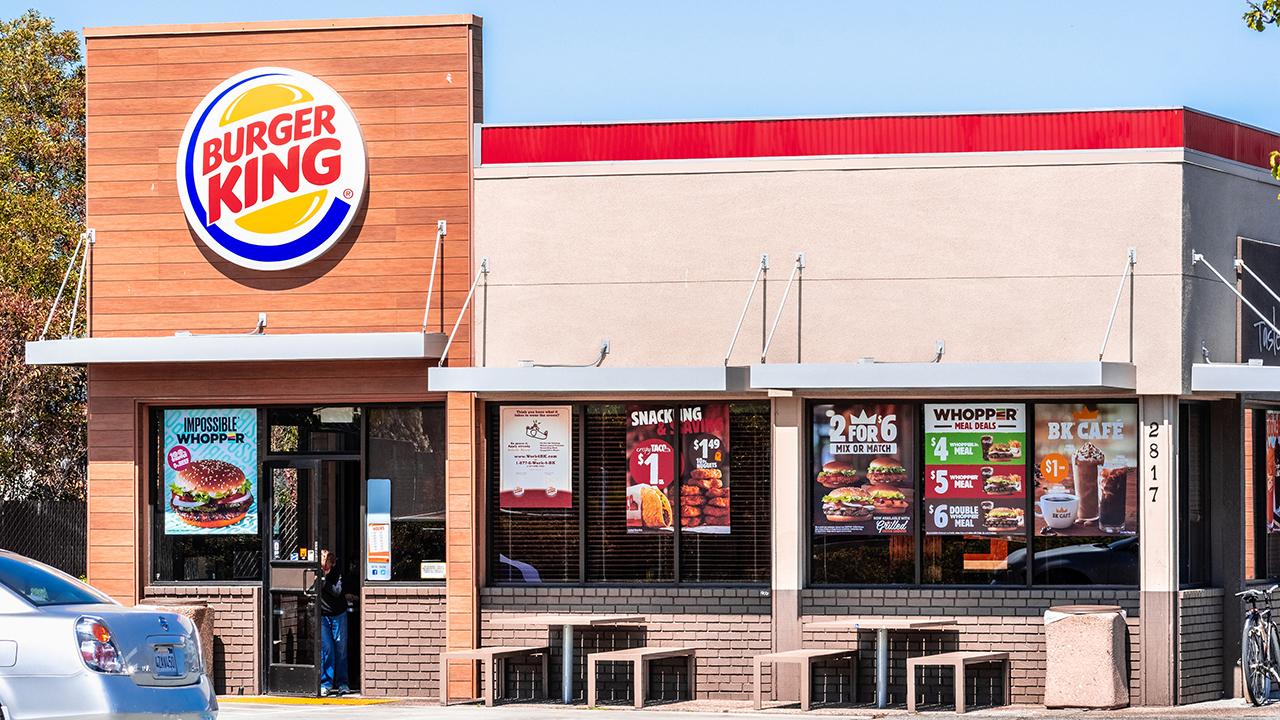 Burguer King Brasil pode trazer marcas Tim Hortons ou Popeyes