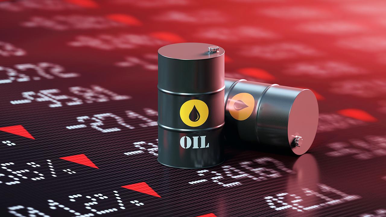 OPIS energy analyst Tom Kloza argues oil prices will recover next year. 