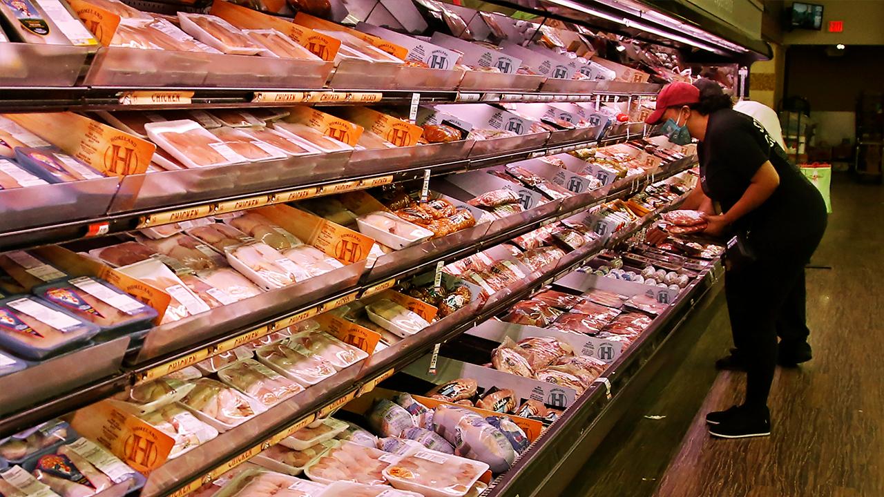 C&amp;S Wholesale Grocers CEO Mike Duffy argues the U.S. will see some meat shortages for the next two weeks before meat processing plants start reopening, and that produce will not be impacted. 