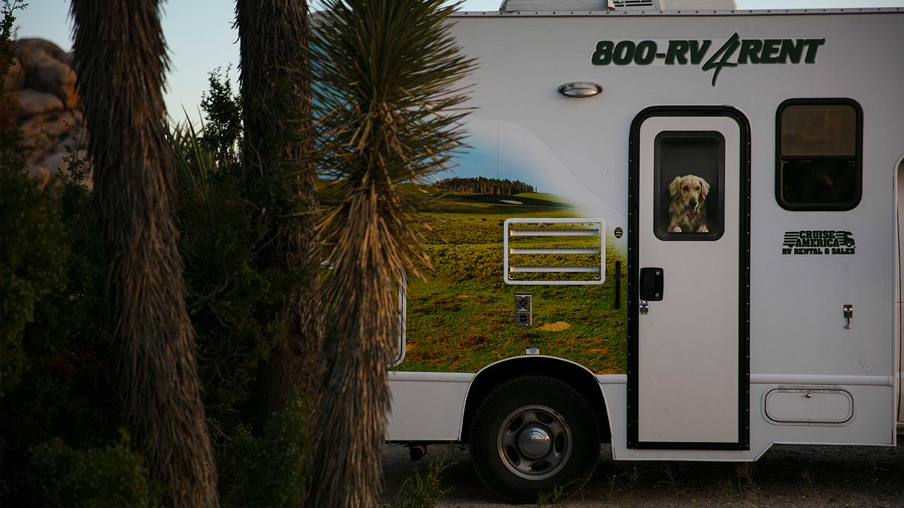 RV rentals have seen historic increases during the coronavirus. FOX Business’ Jeff Flock with more.