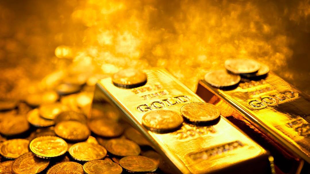 Sprott Asset Management senior managing director Ed Coyne explains why gold looks attractive from a relative valuation and absolute standpoint.