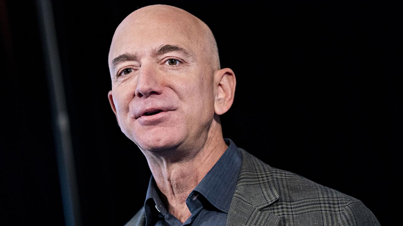 FOX Business' Cheryl Casone gives details on demonstrators setting up a guillotine in front of Amazon CEO Jeff Bezos' home. 