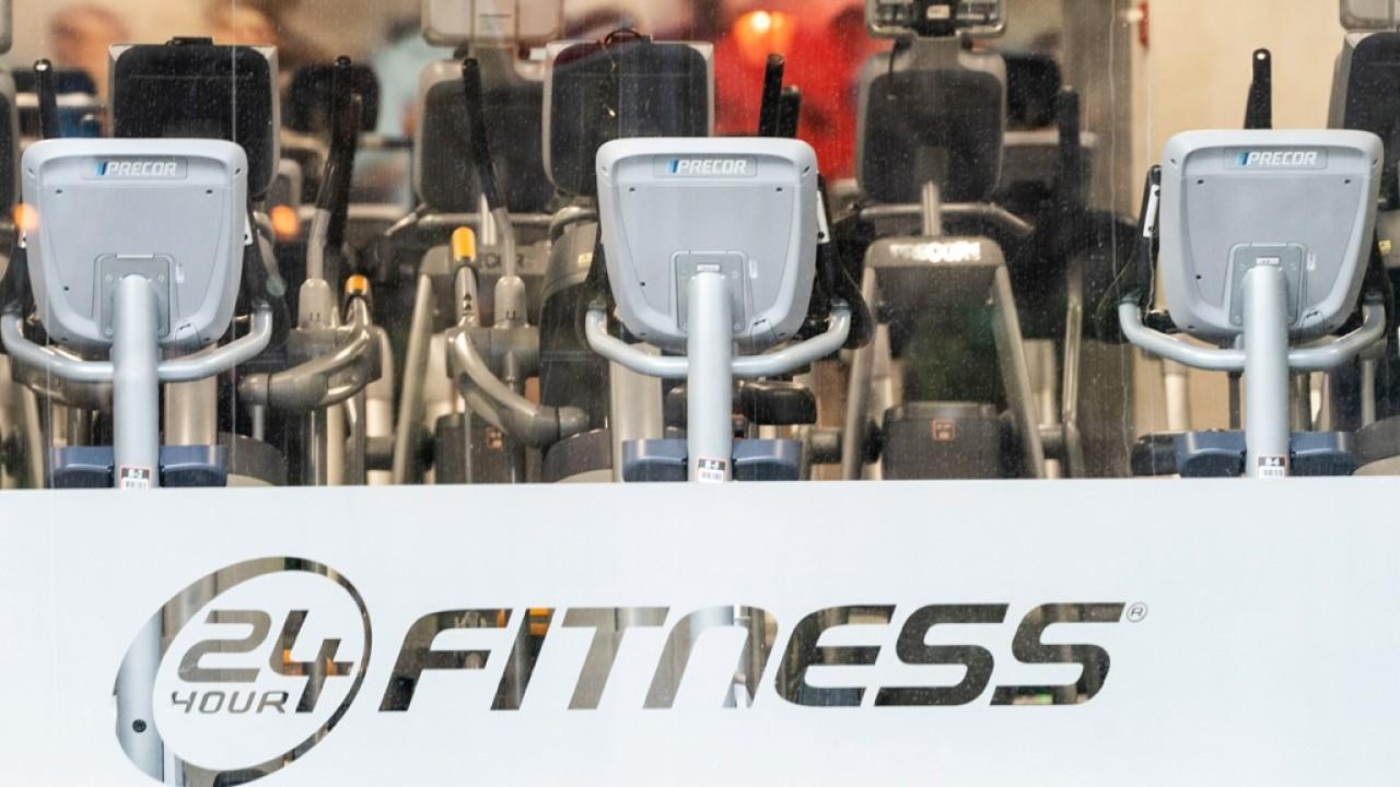 The elongated closure of gyms during coronavirus is becoming a concern for commercial real estate owners. FOX Business' Kristina Partsinevelos with more.