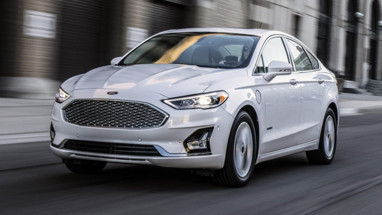 Under the Ford Promise program, customers who lease or purchase a car and lose their job within a year will be allowed to return the vehicle. FOX Business’s Jeff Flock with more.   