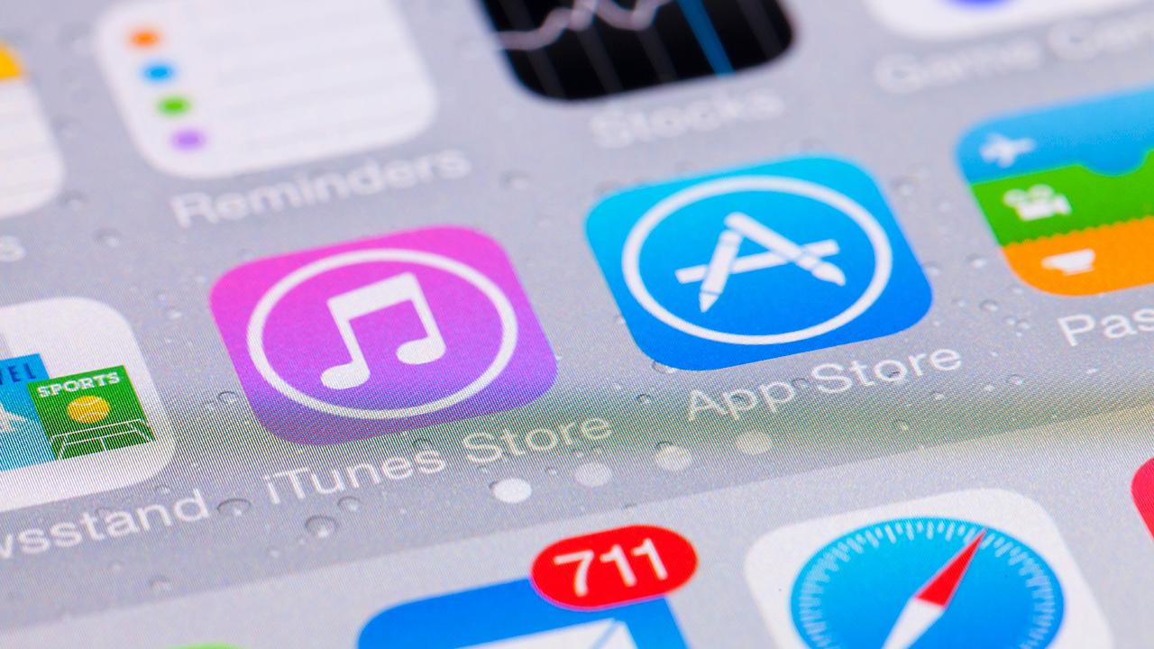 Blix co-founders Ben Volach and Dan Volach on Apple allegedly blocking their app from the app store.