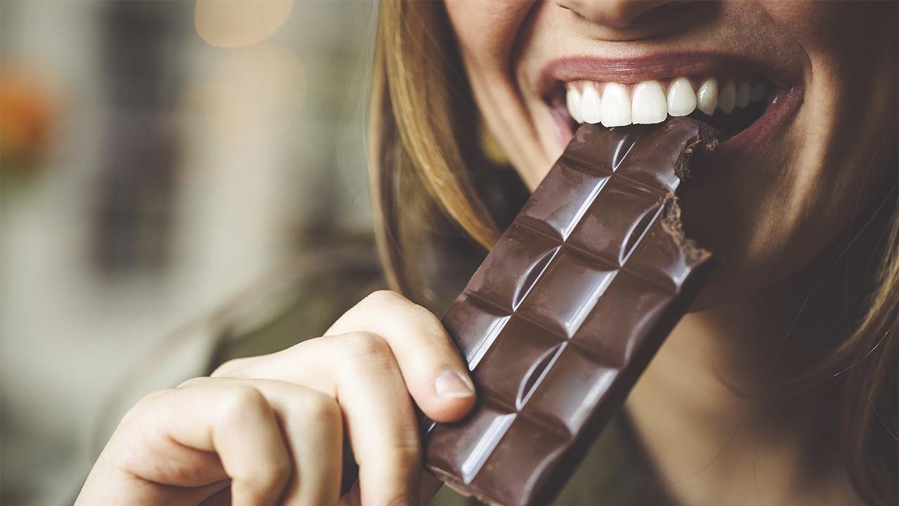 CityMD Medical Director Dr. Janette Nesheiwat discusses new studies that reveal some health risks in sunscreens and how chocolate could potentially prevent heart disease.