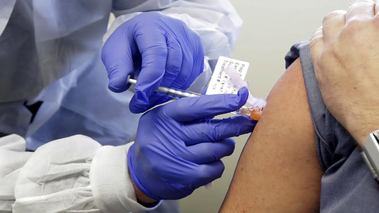 Fox News medical contributor Dr. Marc Siegel discusses Moderna's development of a coronavirus vaccine and the potential for distribution by the end of the year.