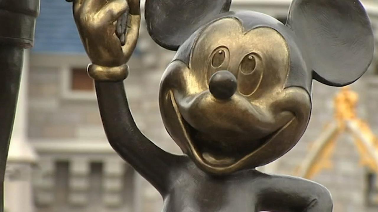 Fox Business Briefs: Disney's three major streaming services Disney Plus, Hulu, and ESPN Plus surpass 100 million paid subscribers; Clorox says that grocery store shelves won't be fully stocked with its disinfectant wipes until 2021.