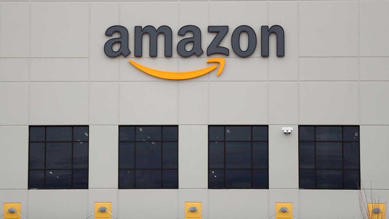 Kurt Knutsson, known as ‘The Cyber Guy,’ provides insight into the possible bidding war over TikTok and reports Amazon may put fulfillment centers in empty, closed department stores in Simon Property Group malls. 
